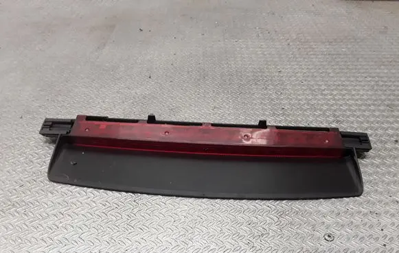 Audi A6 S6 C6 4F Third/center stoplight 4F5945097