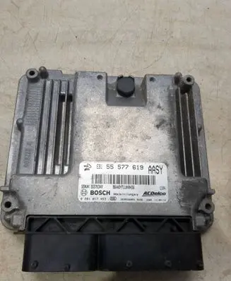 Opel Insignia A Engine control unit/module 55577619 55575349 0281017453