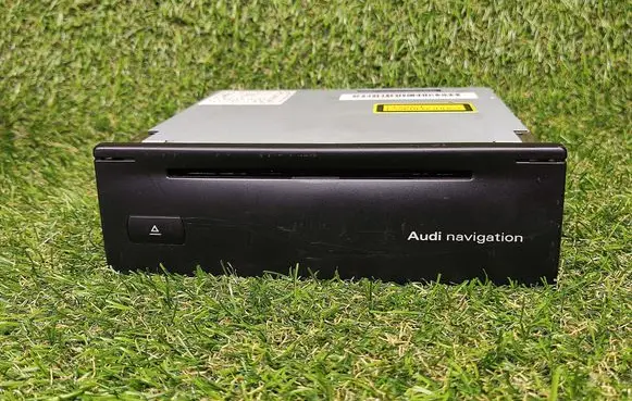 Audi A4 S4 B6 8E 8H Navigation unit CD/DVD player 4B0919887E 7612002007