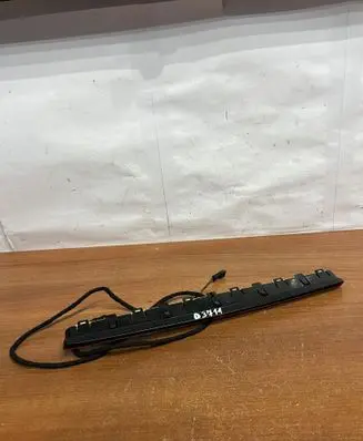 Mercedes-Benz S W221 Third/center stoplight A2218200056 D3711