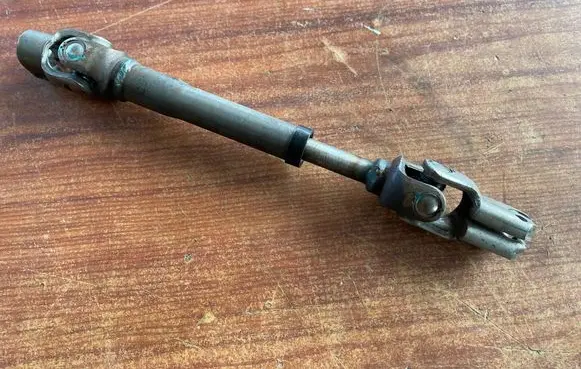 Steering column universal joint