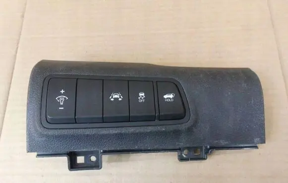 Hyundai Tucson TL Tailgate/boot open switch button 93710D7310TRY 93710D7310