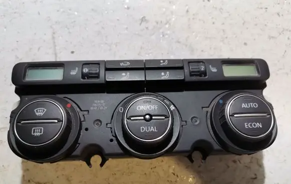 Volkswagen PASSAT B6 Climate control unit 74677532