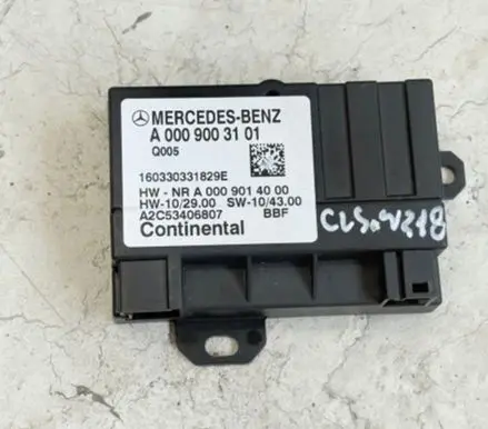Mercedes-Benz CLS C218 AMG Fuel pump relay A0009003101