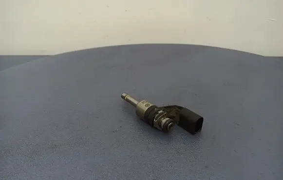 Volkswagen Golf V Fuel injector 03C906036E