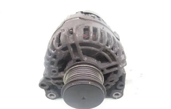 Volkswagen PASSAT B5 Generator/alternator 0124325001 038903023L
