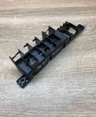 Audi A4 S4 B5 8D Fuse module 8L0941822A 896083000