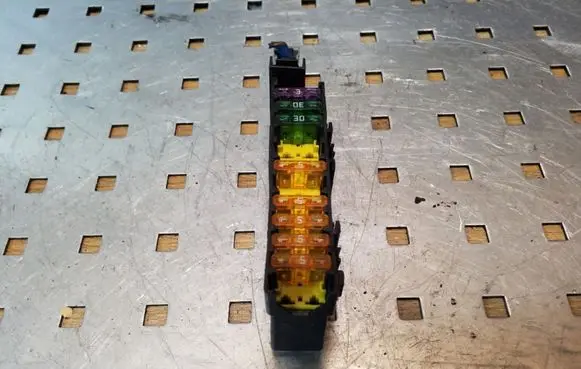 Citroen C5 Fuse module 9627791880