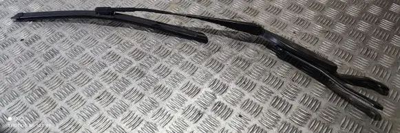 Mercedes-Benz E W213 Front wiper blade arm A2058240119