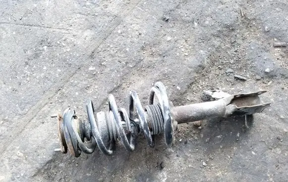 Nissan Almera N16 Front shock absorber/damper