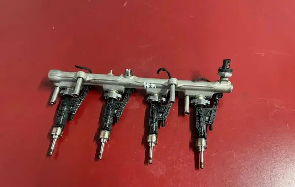 BMW X1 U11 Fuel injector 8744746 8665633 13538744746