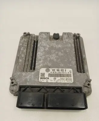 Volkswagen Golf V Engine control unit/module 03C906032Q 03C906032C 0261201768