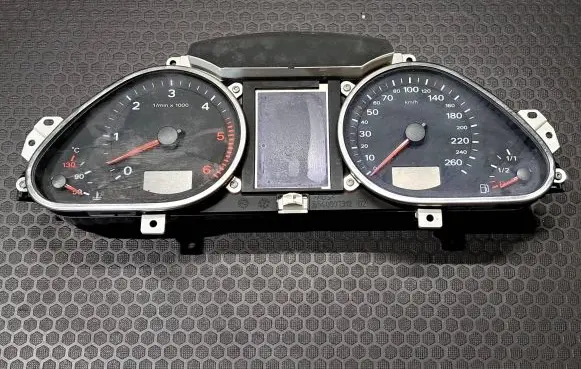 Audi Q7 4L Speedometer (instrument cluster) 5550007301