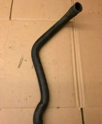 Volkswagen Golf II Engine coolant pipe/hose 191819371E