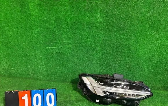 Volvo S90, V90 Headlight/headlamp 31386171