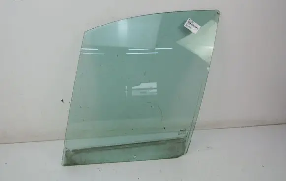 Renault Scenic I Front door window glass four-door 