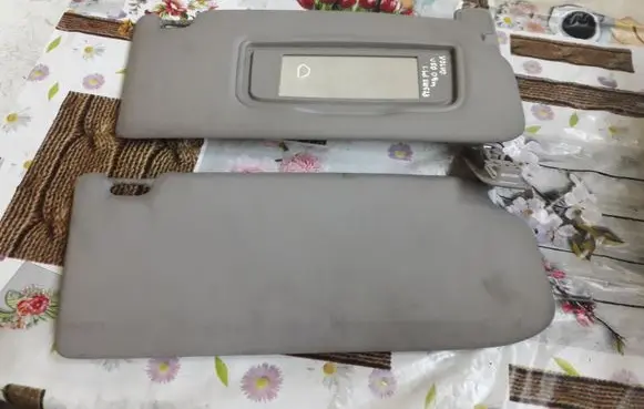 Volvo V50 Sun visor