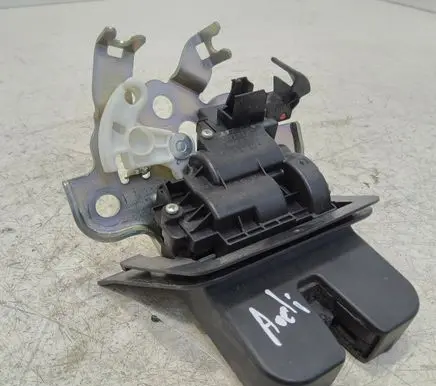 Audi A4 S4 B8 8K Tailgate/trunk/boot lock/catch/latch 8R0827505