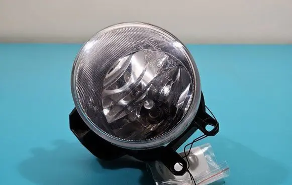 Toyota Auris E180 Front fog light 81220-02110 IMPRK1511976