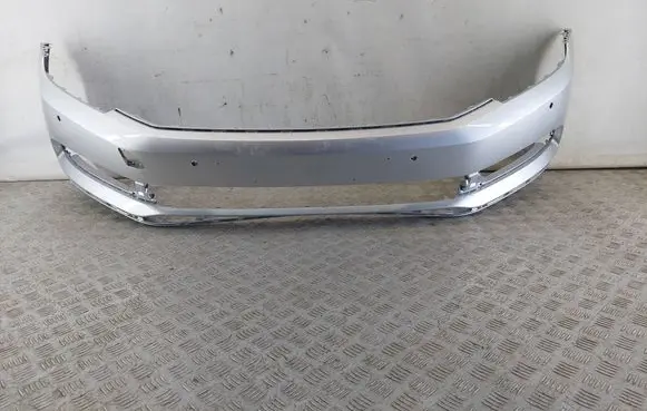 Volkswagen PASSAT B8 Front bumper 3G0807217F 3G0807217A