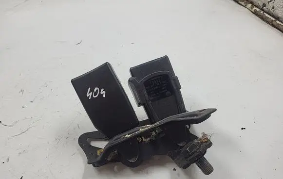 Audi A4 S4 B8 8K Rear seatbelt buckle 8K0857739