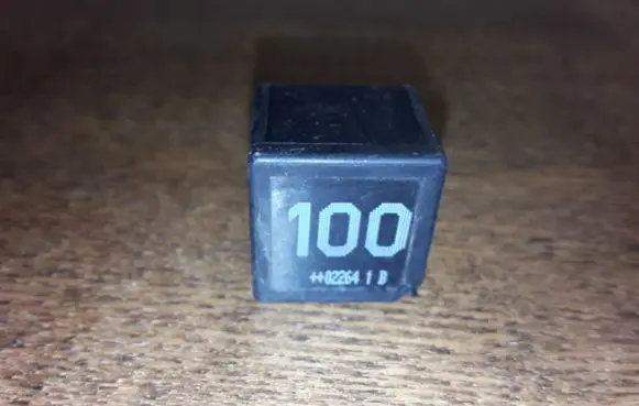 Volkswagen Golf IV Other relay V23136J6X45 7M0951253A 96VW10K705CA