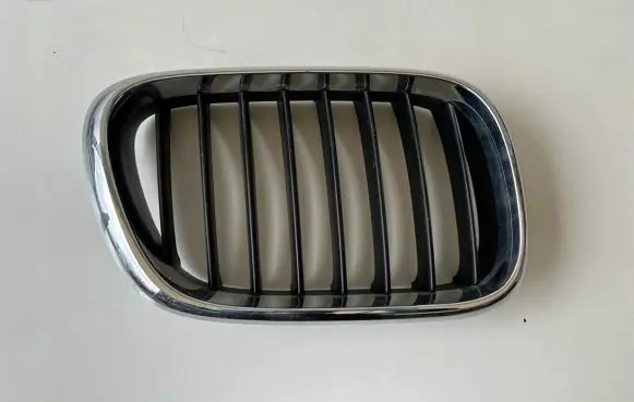 BMW X5 E53 Front grill 8247674