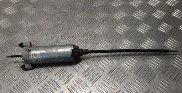 Mercedes-Benz R W251 Seat adjustment motor 0130002622