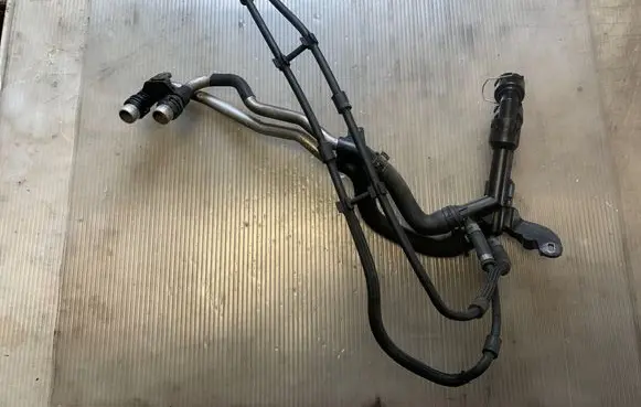 Audi A5 Sportback 8TA Engine coolant pipe/hose 4G0145931G AF03040504 04L122157AC