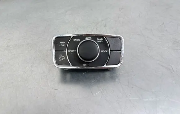 Jeep Grand Cherokee Suspension ride height/mode switch P56046234AD 041581A