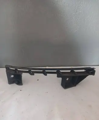 Volkswagen Touran I Front bumper mounting bracket 1T0807890B