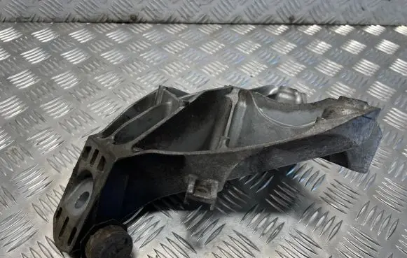 BMW X5 F15 Engine mounting bracket 6859785 67871110