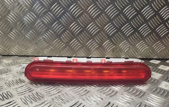 Toyota Corolla Verso AR10 Third/center stoplight 81570
