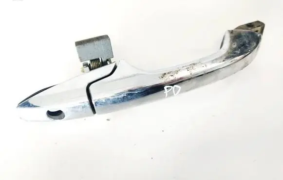Honda CR-V Front door exterior handle 