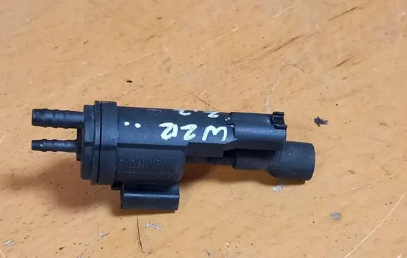 Mercedes-Benz E W212 Valve vacuum 0025401497