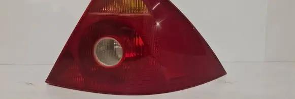 Ford Mondeo Mk III Rear/tail lights 1S7113404A