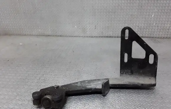 Renault Master II Sliding door lower roller guide/hinge 