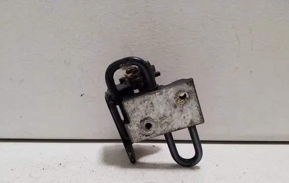 Audi A6 S6 C6 4F Rear door lower hinge 8E0833412E