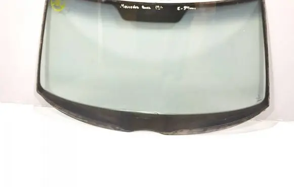Mercedes-Benz E W210 Front windscreen/windshield window 43R-001047 AS1M83-3DOT25