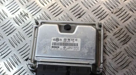 Volkswagen PASSAT B5.5 Engine control unit/module 038906019kd