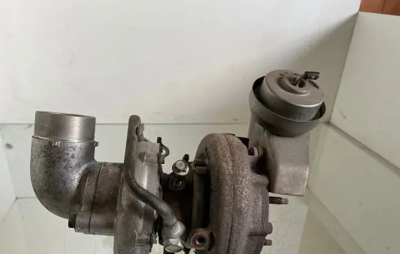 Toyota Corolla Verso AR10 Turbo 172010R020 2523230112