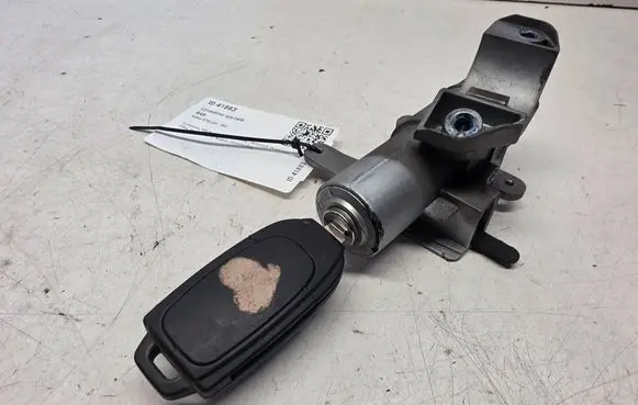 Volvo V70 Ignition lock 8626324