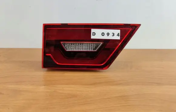 Jaguar E-Pace Tailgate rear/tail lights J9C313193DC