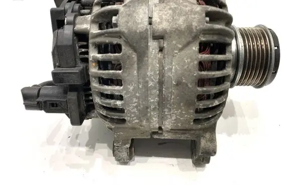 Volkswagen Touran I Generator/alternator 