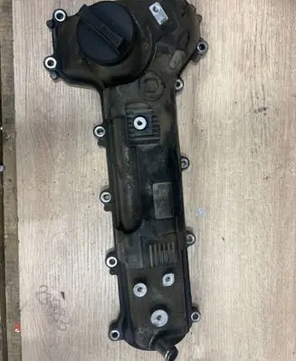 Toyota Yaris Rocker cam cover