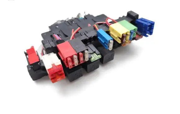 Mercedes-Benz S W220 Fuse module A0325458432 05045134