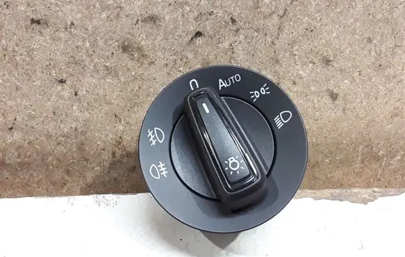 Skoda Octavia Mk3 (5E) Light switch 5E0941431D