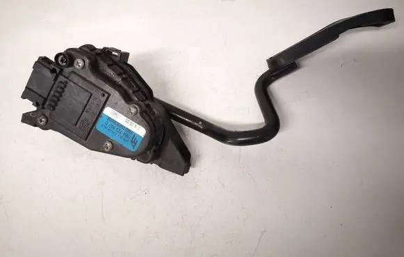 Seat Alhambra (Mk1) Accelerator throttle pedal 7M4723507D YM219F836HB