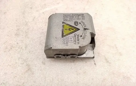 BMW X5 E53 Headlight ballast module Xenon 5DD00831950
