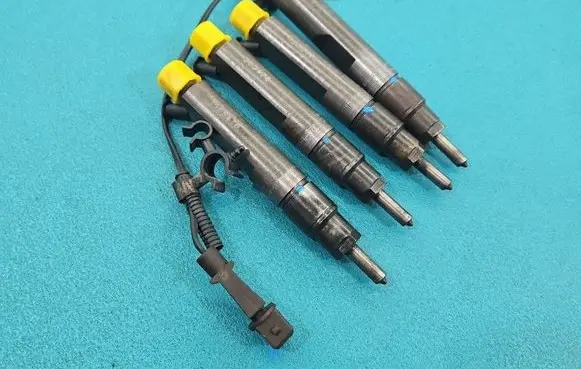 Volkswagen Caddy Fuel injector 038130201F IMPRK1565476